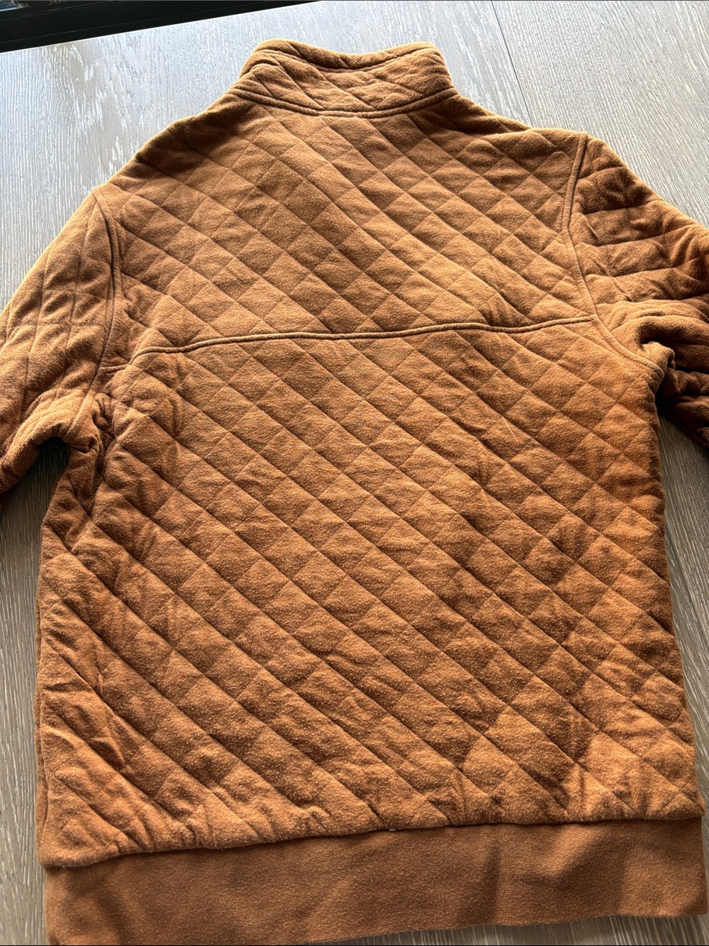 Patagonia Organic Cotton Quilted Pullover in Warm Rust with Charcoal Accents - Picture 10 of 11